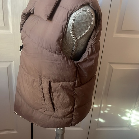 Zara Taupe puff vest - Picture 2 of 7